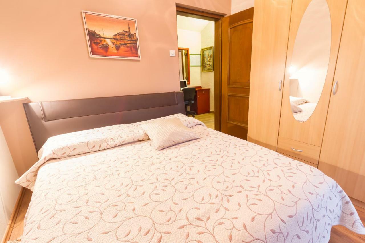 Apartments Mirjana Novigrad Istria Buitenkant foto
